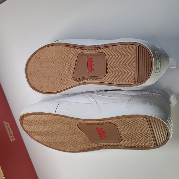 Levi's Shoes women's size 10 slip on perforated white mono flats Slip-on Nays - Picture 3 of 11